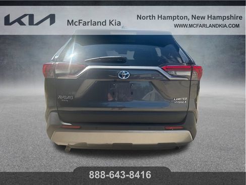 Used 2022 Toyota RAV4 Limited AWD/4WD image 9