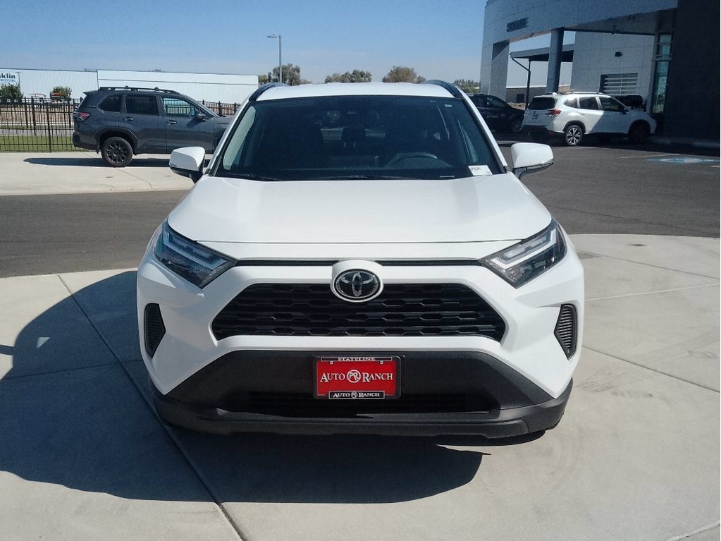 Used 2025 Toyota RAV4 XLE AWD/4WD image 8