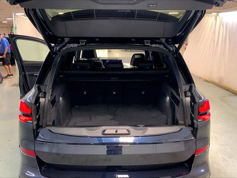 Used 2026 BMW X5 M60i image 9