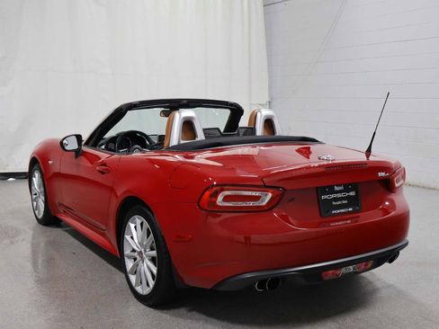 Used 2018 FIAT 124 Spider Lusso RWD image 3