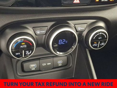 Certified 2025 Hyundai Venue SEL image 20