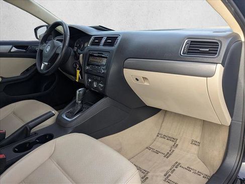 Used 2013 Volkswagen Jetta TDI image 19