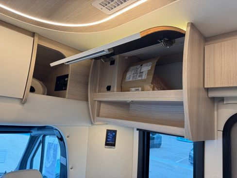 Used 2020 Mercedes-Benz Sprinter 3500 image 48