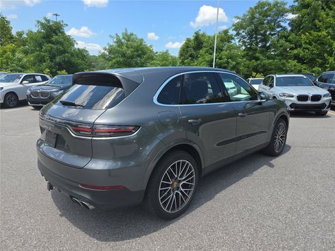 Used 2022 Porsche Cayenne S AWD/4WD image 3