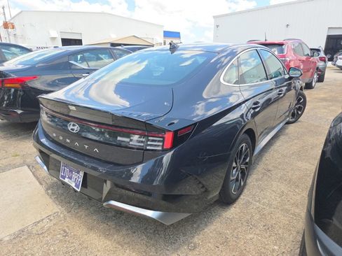 Used 2025 Hyundai Sonata SEL FWD image 9