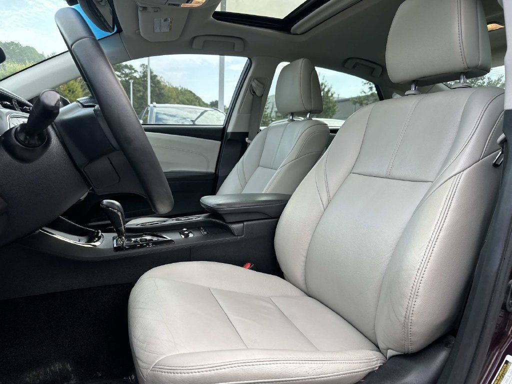 Used 2016 Toyota Avalon XLE Premium FWD image 21