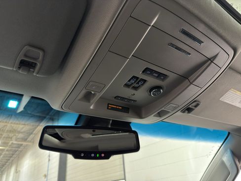 Used 2018 GMC Yukon SLT w/ Open Road Package image 38