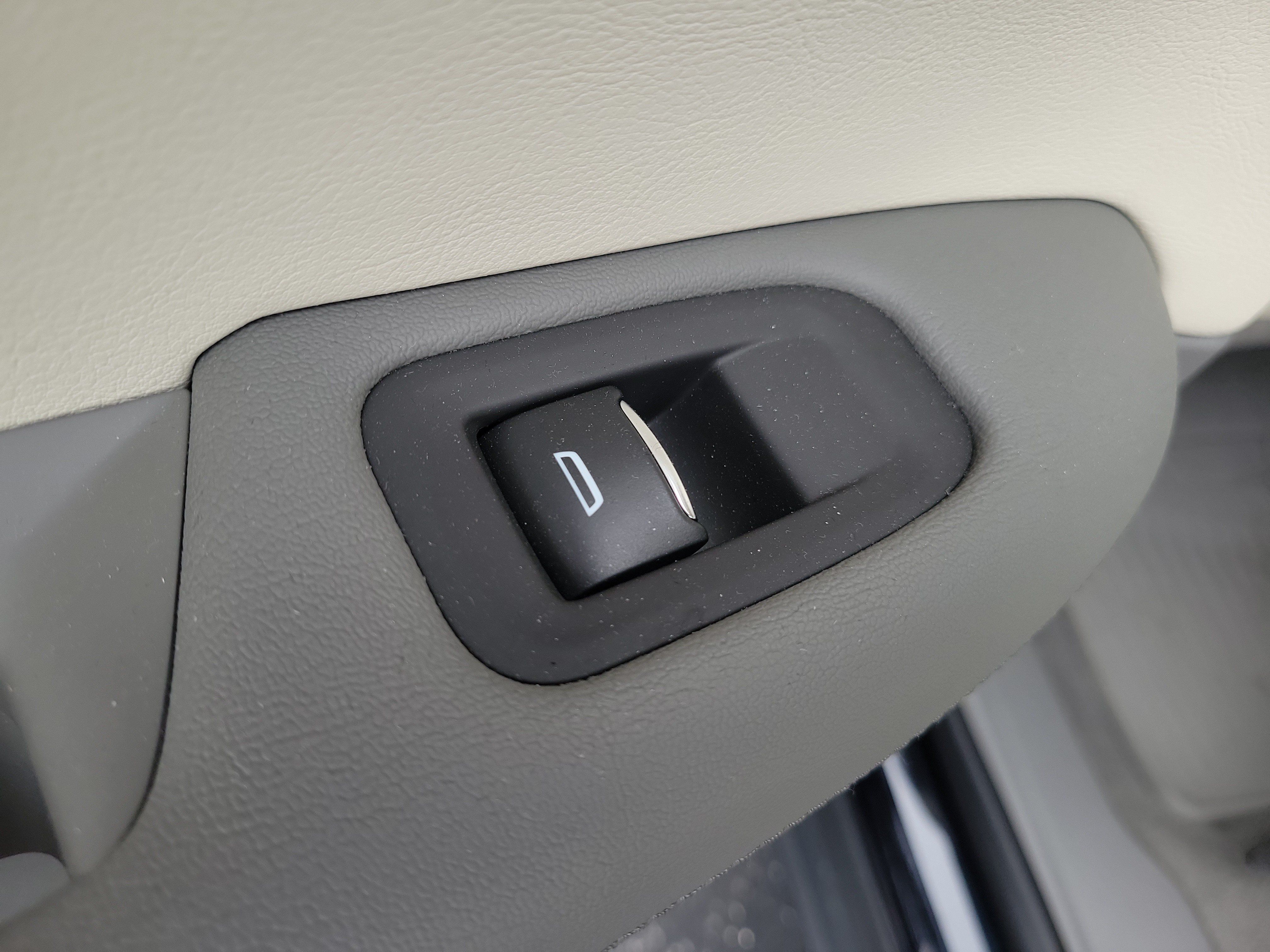 Used 2021 Cadillac XT5 Premium Luxury FWD image 16
