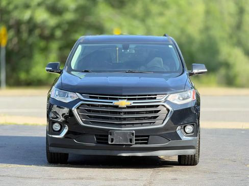 Used 2019 Chevrolet Traverse LT w/ LPO, Floor Liner Package AWD/4WD image 3