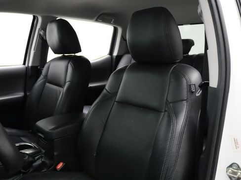 Certified 2020 Toyota Tacoma SR5 image 13