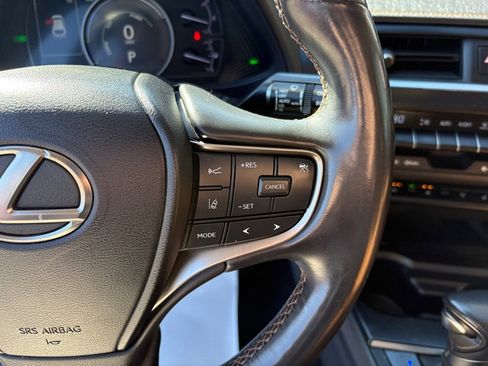 Used 2021 Lexus UX 250h w/ Premium Package image 25