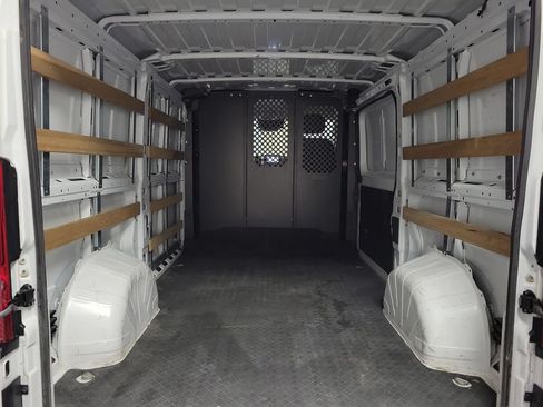 Used 2025 RAM ProMaster 2500 w/ U-Haul Equipment Group FWD image 29