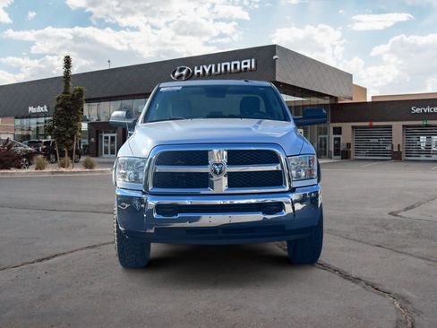 Used 2018 RAM 2500 Tradesman w/ Chrome Appearance Group image 8