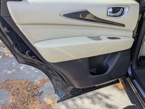 Used 2019 INFINITI QX60 Pure image 25