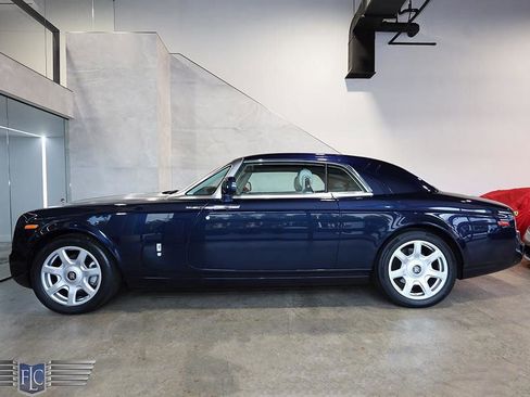 Used 2010 Rolls-Royce Phantom Coupe RWD image 2