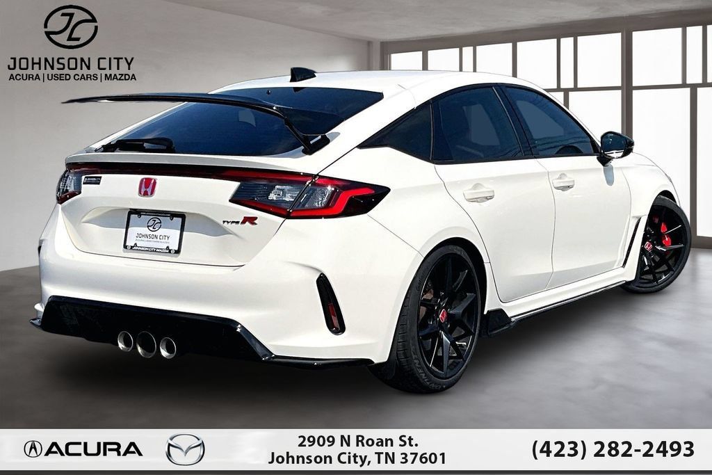 Used 2024 Honda Civic Type R image 2