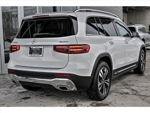 Certified 2026 Mercedes-Benz GLB 250 GLB 250 4MATIC image 8