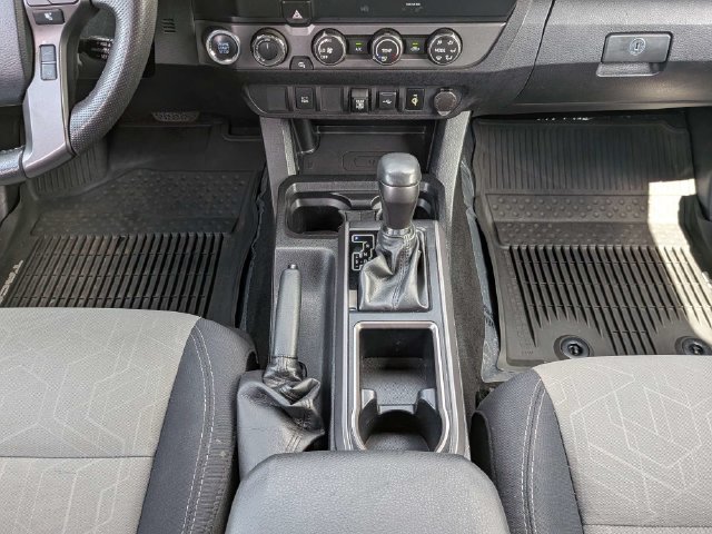 Used 2020 Toyota Tacoma TRD Off-Road AWD/4WD image 18