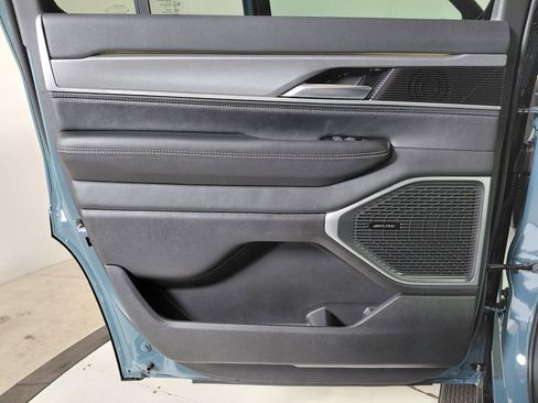 New 2026 Jeep Grand Wagoneer 4WD image 13