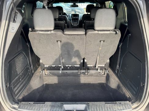 Used 2019 Dodge Grand Caravan GT image 18