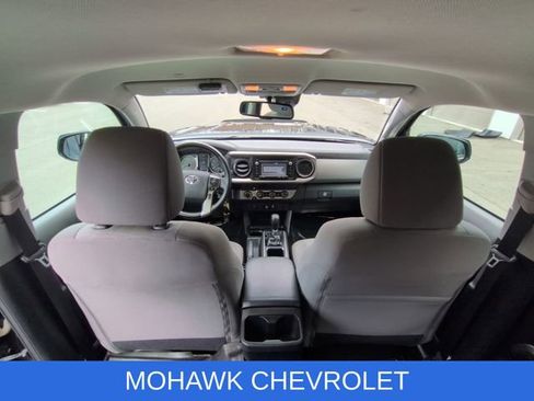 Used 2019 Toyota Tacoma SR5 image 19
