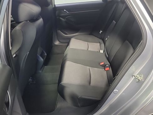 Used 2018 Honda Accord LX image 15