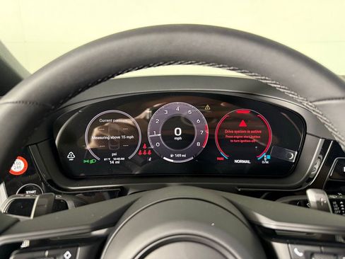 New 2025 Porsche Cayenne Coupe image 40