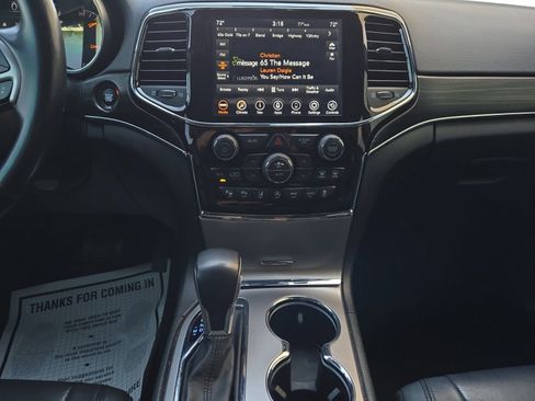 Certified 2022 Jeep Grand Cherokee Limited w/ Trailer Tow Group IV image 11