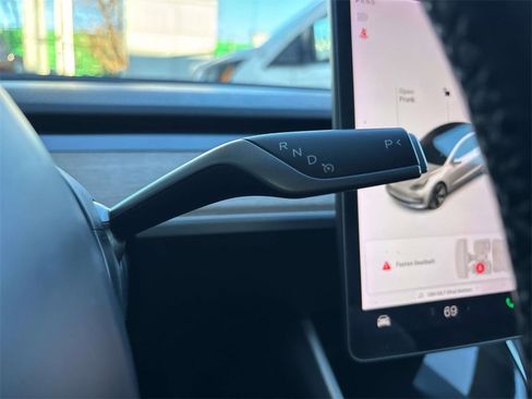 Used 2018 Tesla Model 3 Long Range image 25