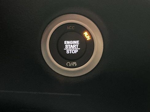 New 2026 Chrysler Pacifica Select image 22