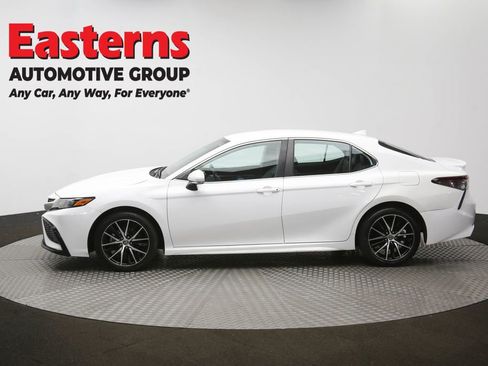 Used 2023 Toyota Camry SE image 59