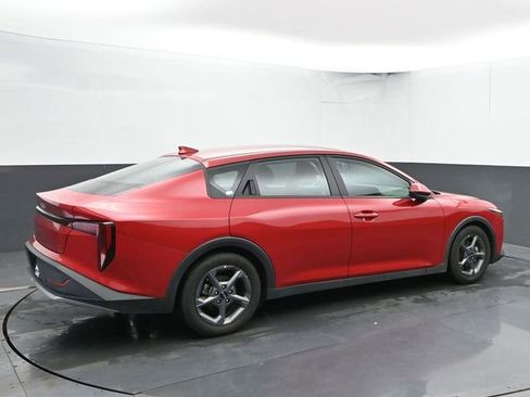 Used 2025 Kia K4 FWD image 10