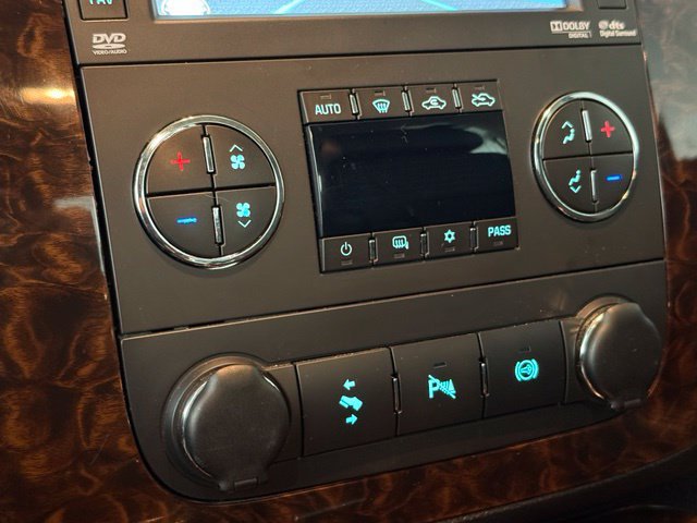 Used 2013 GMC Sierra 3500 Denali AWD/4WD image 26