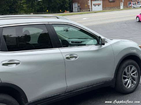 Used 2015 Nissan Rogue SL AWD/4WD image 40