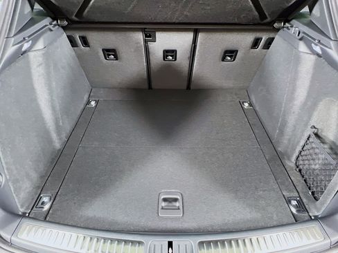 New 2026 Porsche Macan image 28