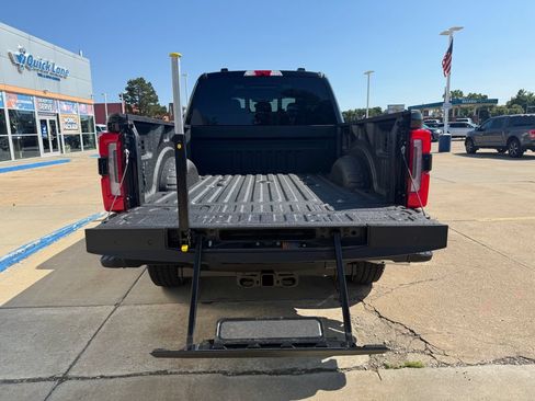 Used 2024 Ford F250 Platinum AWD/4WD image 5