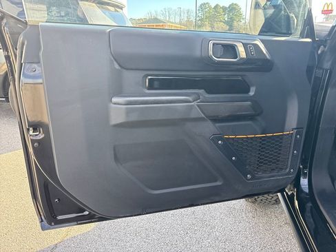Used 2024 Ford Bronco Badlands image 11