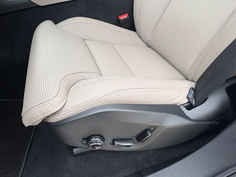 New 2026 Volvo XC90 B6 Ultra w/ Protection Package Premier image 18