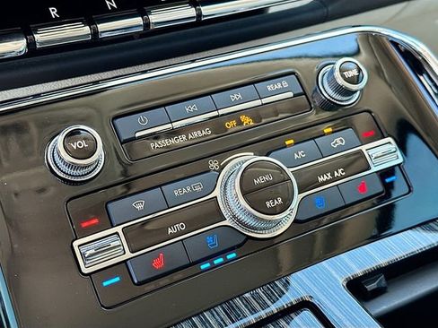 Used 2023 Lincoln Navigator Black Label image 16