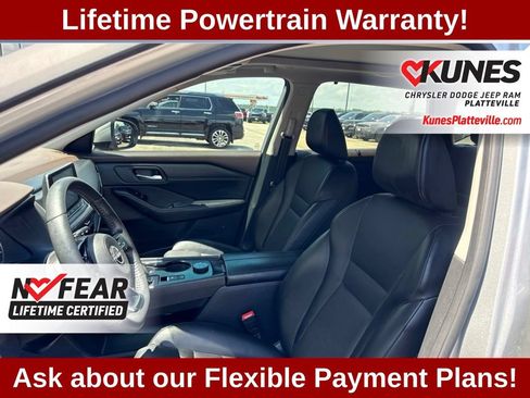 Used 2023 Nissan Rogue SV w/ SV Premium Package AWD/4WD image 17