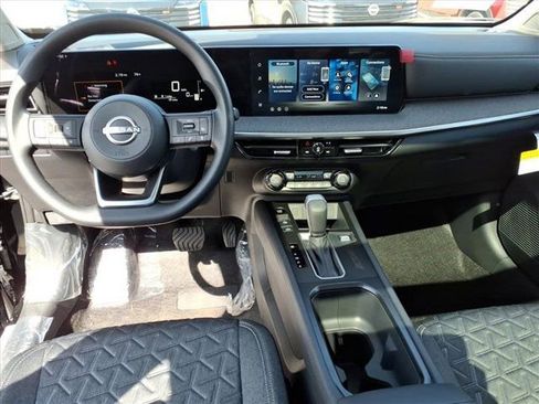 New 2026 Nissan Kicks SV w/ SV Premium Package image 10