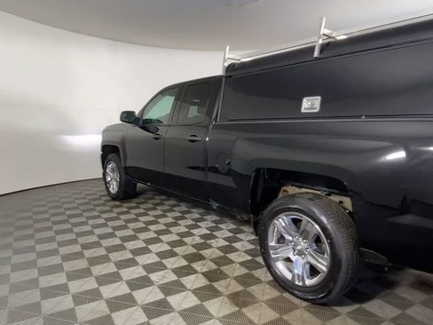 Used 2019 Chevrolet Silverado 1500 Custom w/ Custom Convenience Package image 9
