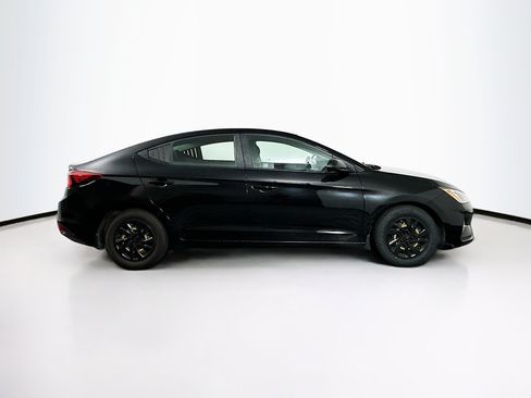 Used 2019 Hyundai Elantra SE w/ Cargo Package FWD image 10