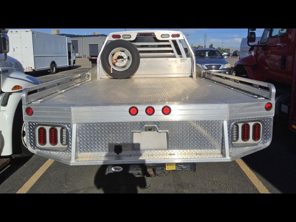 Used 2025 GMC Sierra 3500 Pro w/ Convenience Package AWD/4WD image 4