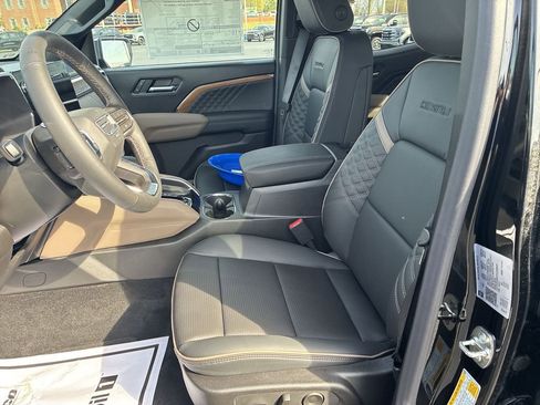 New 2026 GMC Canyon Denali image 11