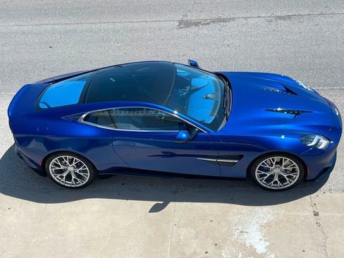 Used 2026 Aston Martin Vanquish RWD image 4