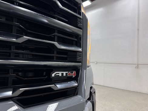 Used 2025 GMC Sierra 2500 AT4 w/ AT4 Premium Plus Package image 27