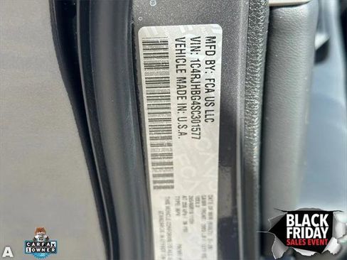 Certified 2025 Jeep Grand Cherokee Limited image 32