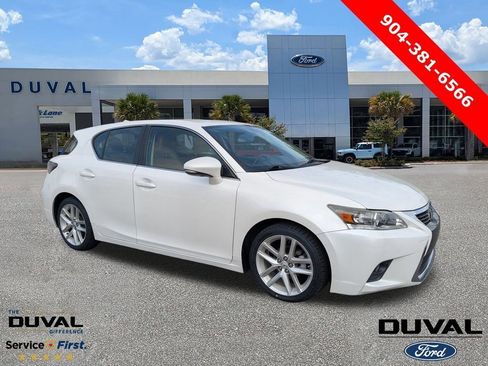 Used 2016 Lexus CT 200h image 1