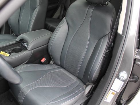 Used 2023 Acura RDX SH AWD w/Tech 4dr SUV w/Techno image 3